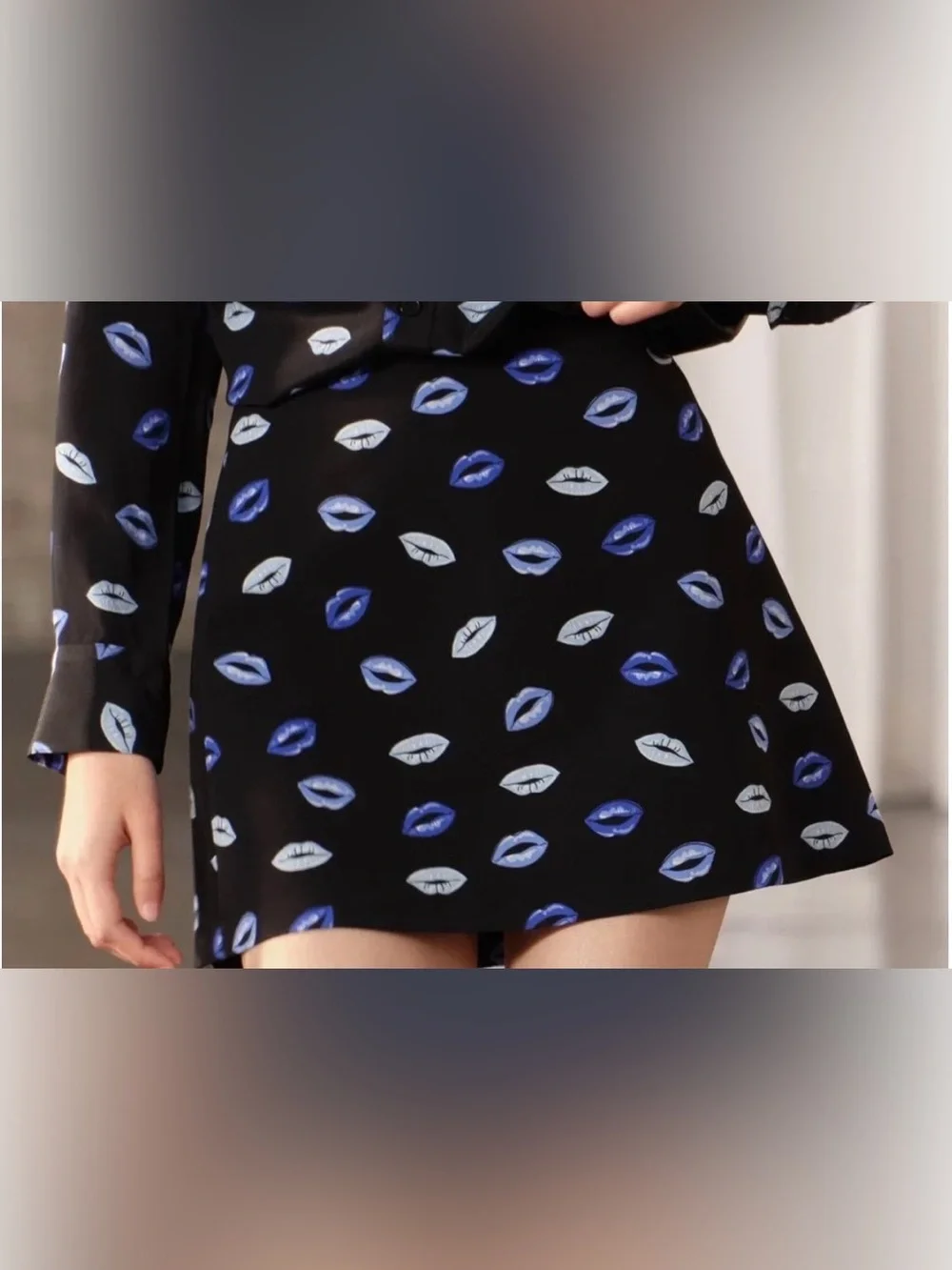 ZARA COLLECTION Lip Mini Skirt